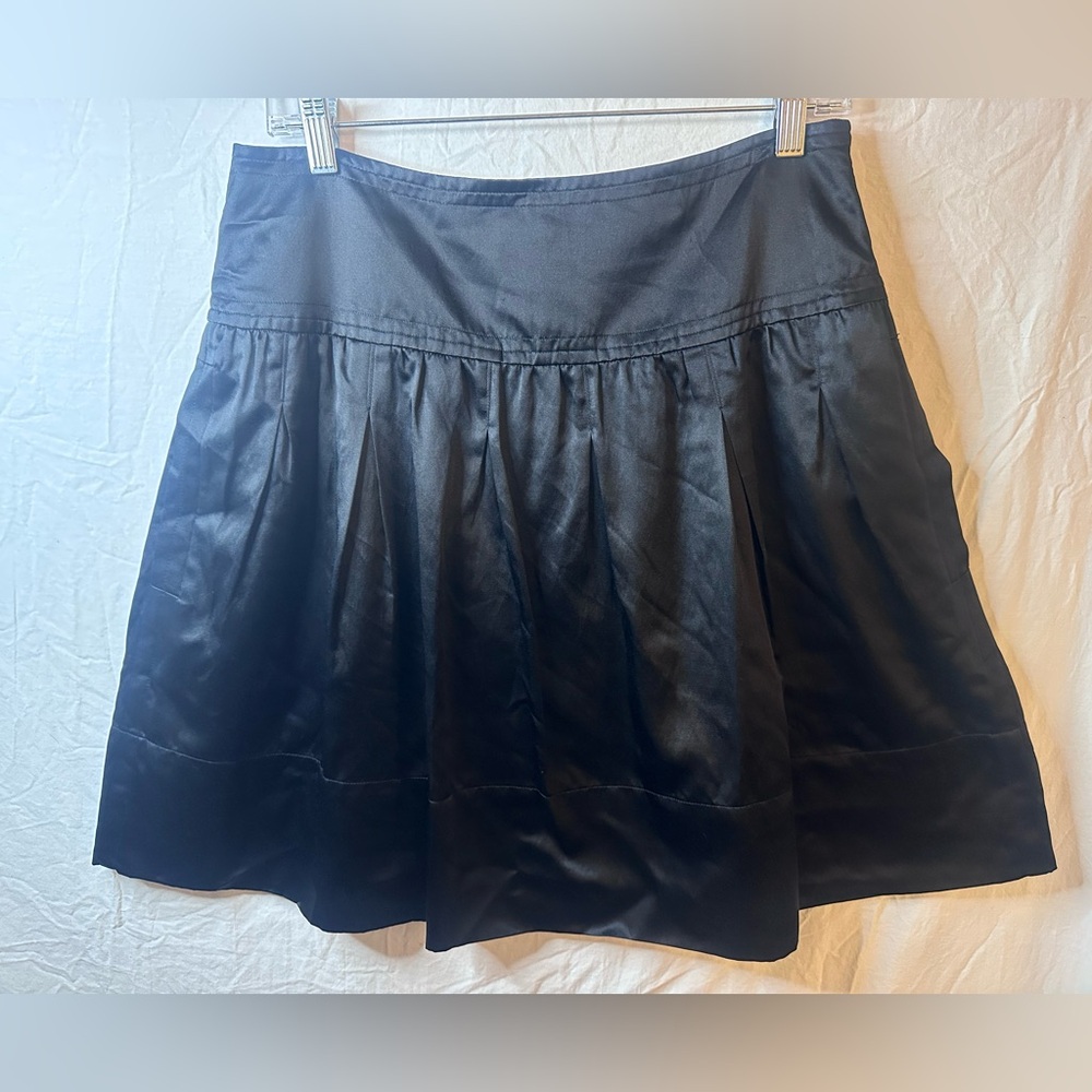 BCBG MaxAzria Black Silky Pleated Mini Skirt With Pockets Size 6